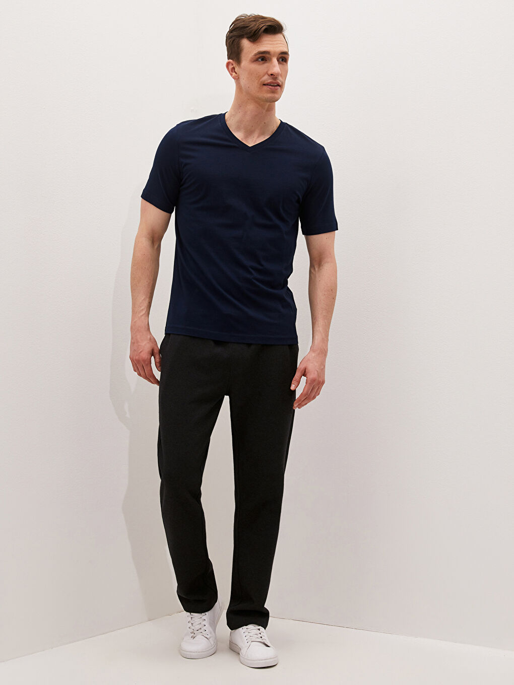 LC Waikiki V Neck Short Sleeve Basic Men's T-Shirt -S10203Z8-DWP