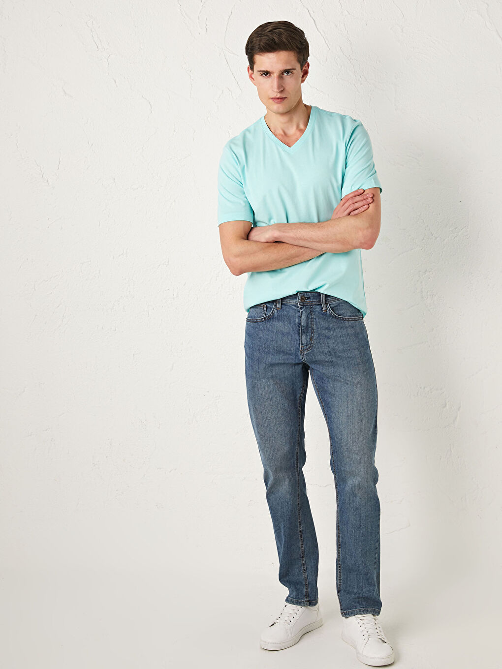 Turkuaz V Yaka Kısa Kollu Basic Erkek Tişört-2