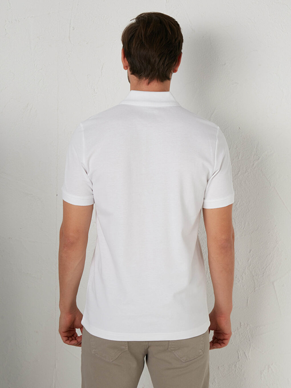 Beyaz Polo Yaka Pamuklu Tişört-3