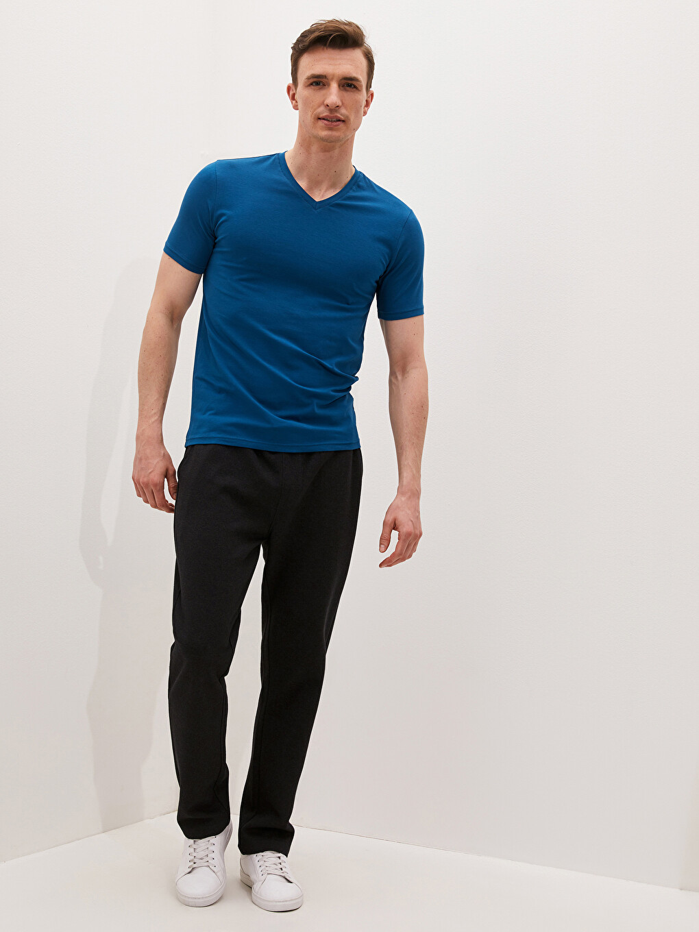 V Neck Short Sleeve Basic Men's T-shirt-2