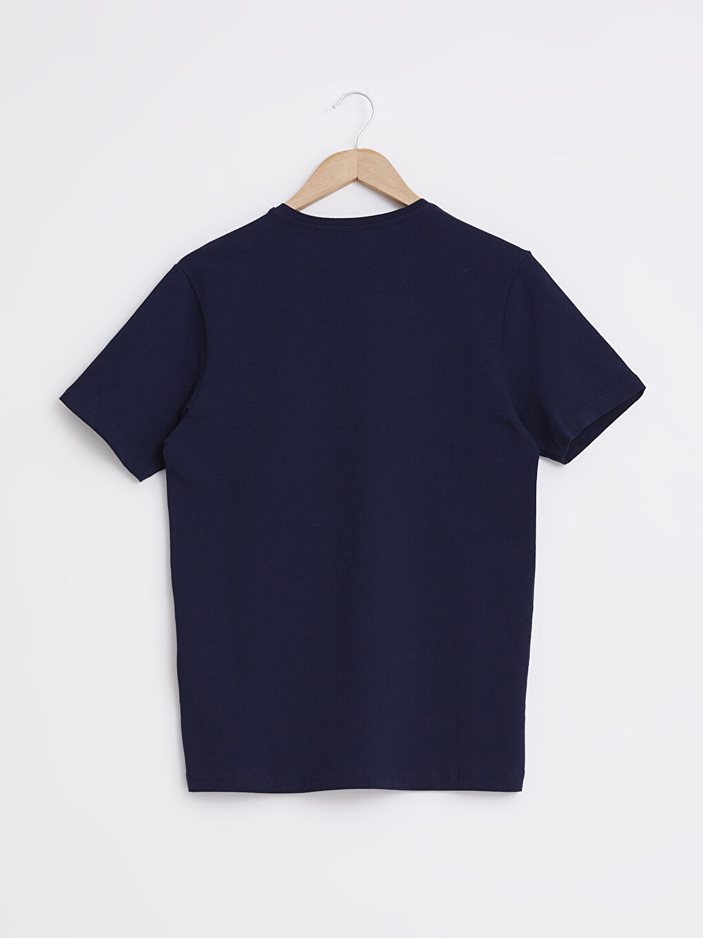 تي شيرت أساسي بياقة على شكل حرف V وكم قصير-1