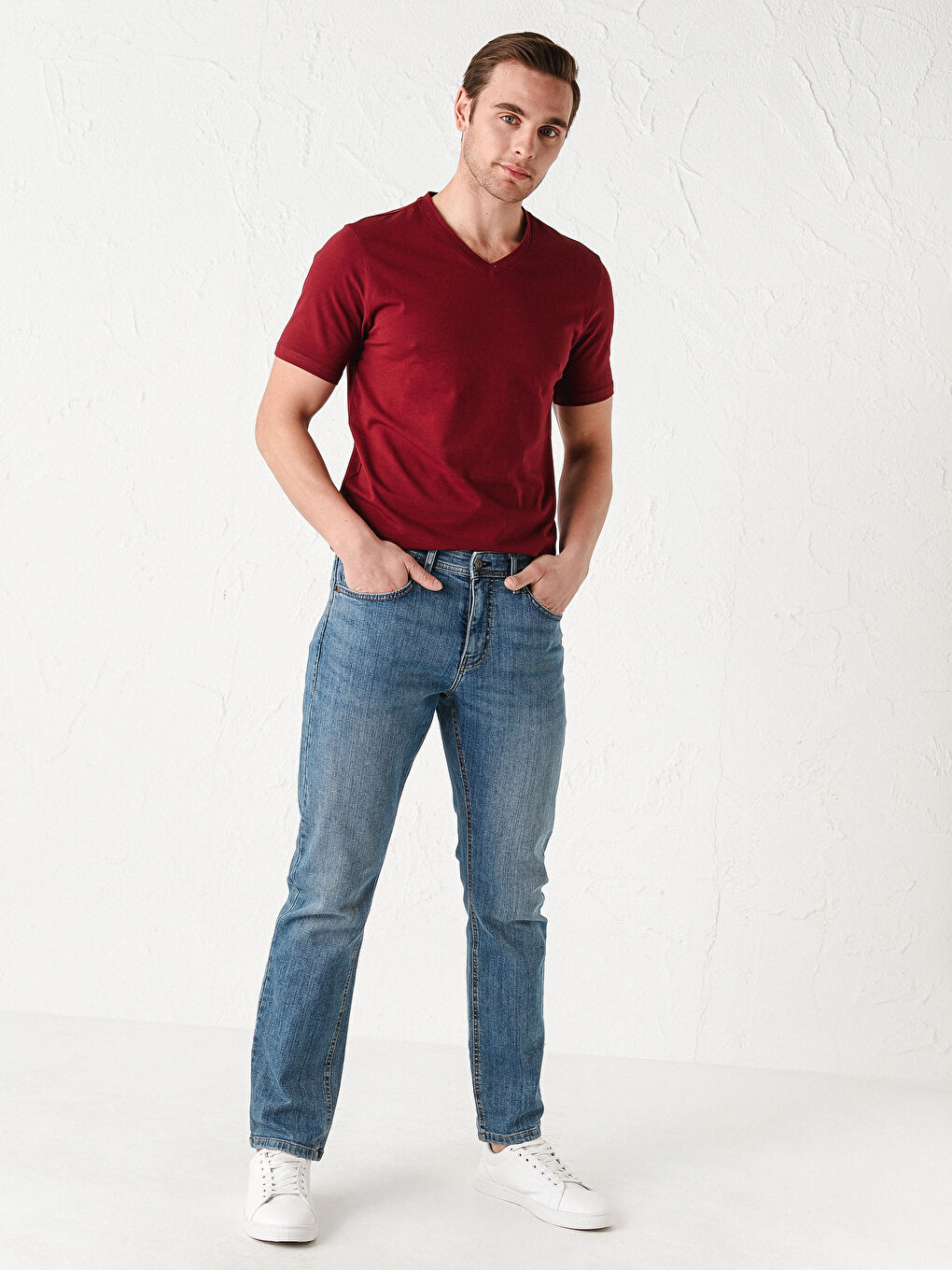 Bordo V Yaka Kısa Kollu Basic Erkek Tişört-4