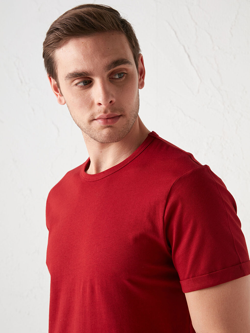 Kırmızı Bisiklet Yaka Kısa Kollu Basic Penye Erkek Tişört-2
