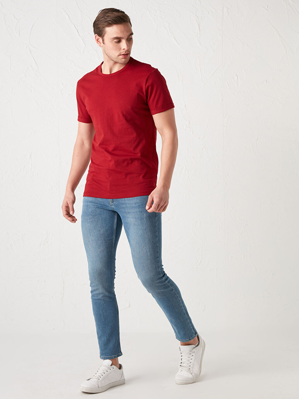 Kırmızı Bisiklet Yaka Kısa Kollu Basic Penye Erkek Tişört-3