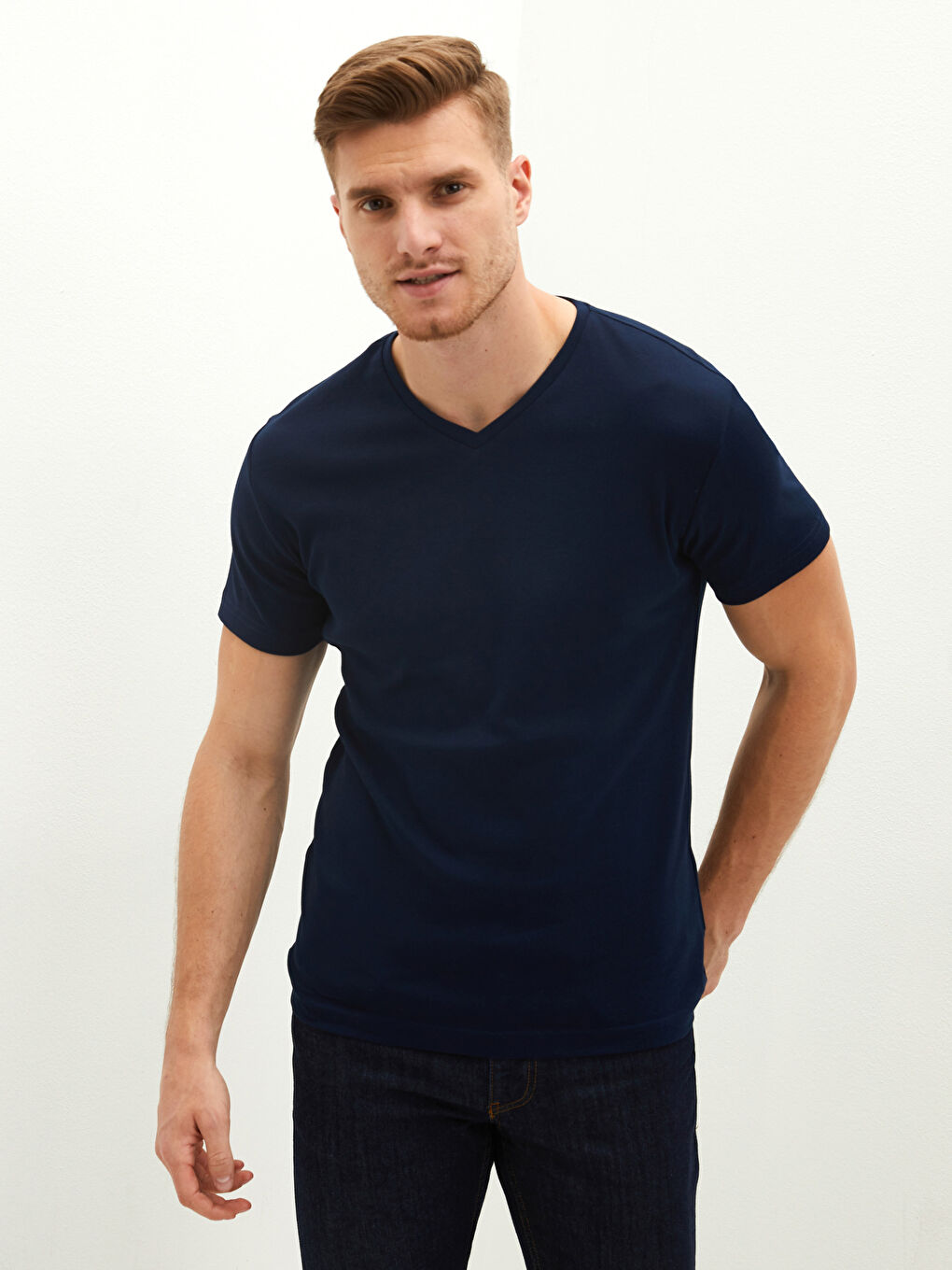 Lacivert V Yaka Kısa Kollu Basic Penye Erkek Tişört-2