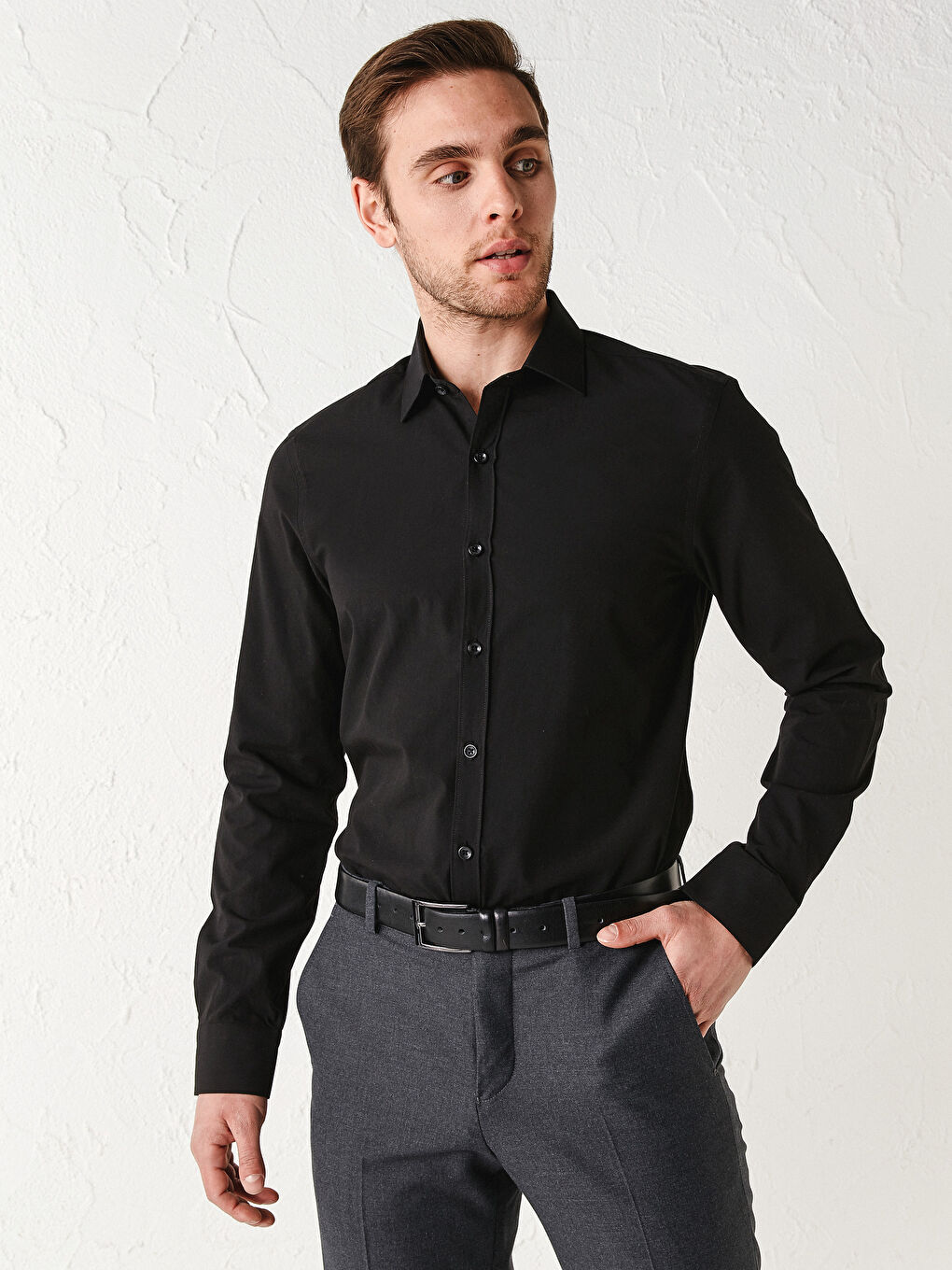 Siyah Slim Fit Uzun Kollu Poplin Erkek Gömlek