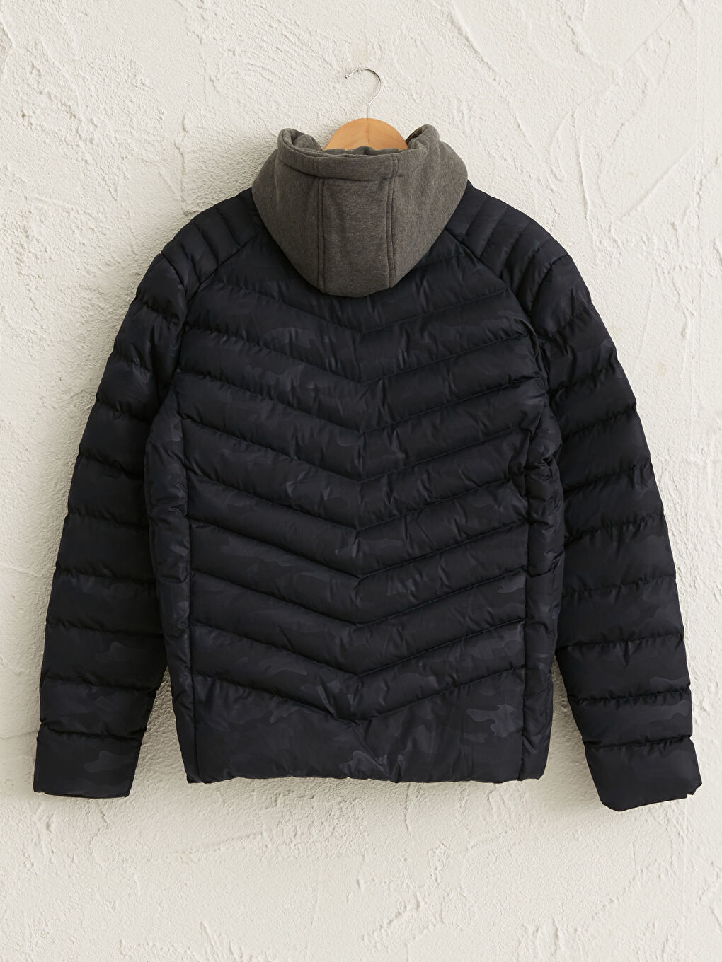 LCW Casual Puffer with Hood -S10341Z8-J2H