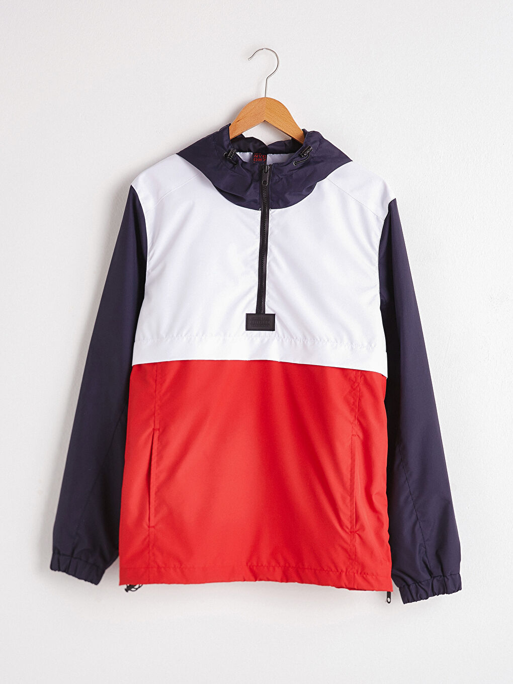 Приталенное пальто с капюшоном и карманом-кенгуру-6