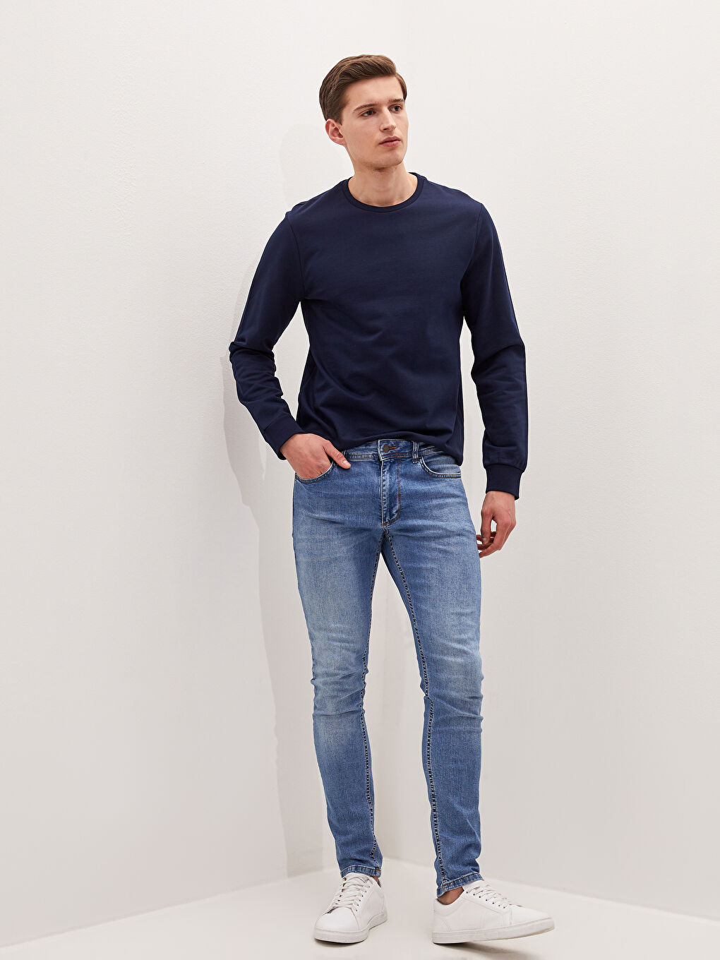 Sweat-shirt Basique à Manches Longues pour Hommes avec Col Rond-3