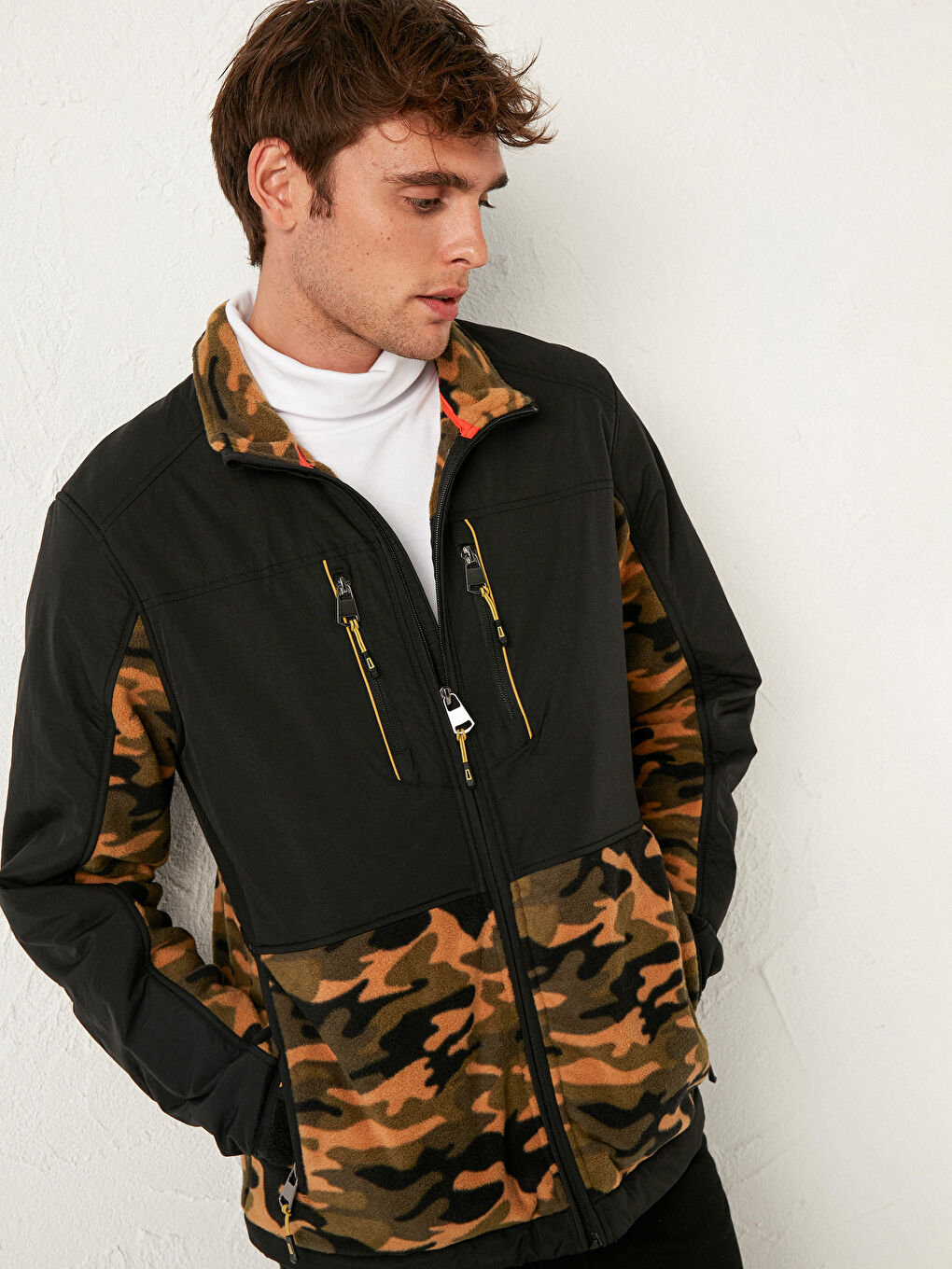 Coupe Régulière Col Cheminée-1