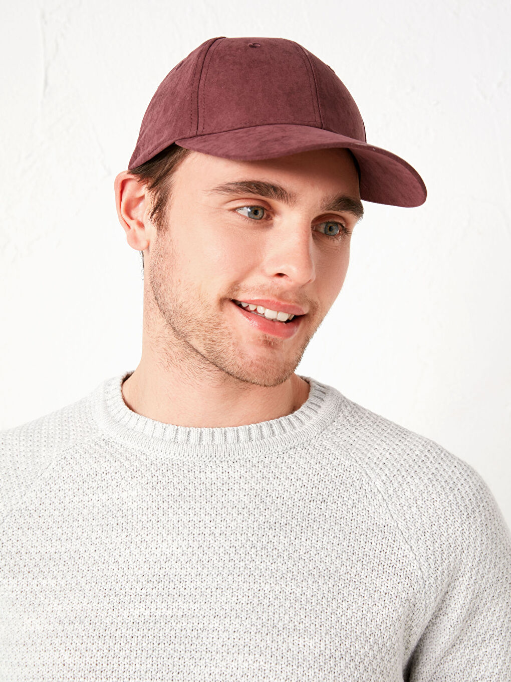 Мужская замшевая кепка