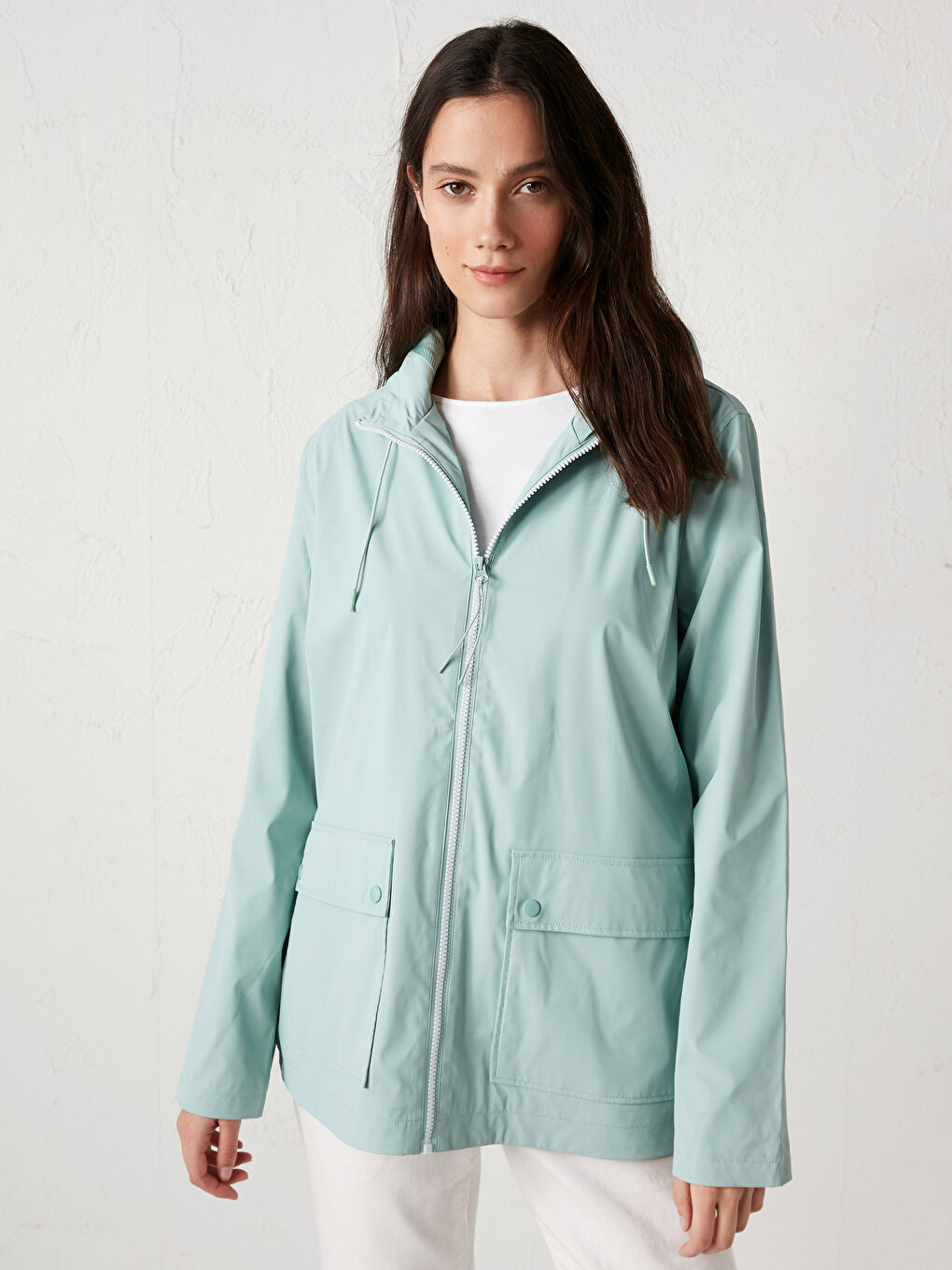 Yeşil Kapüşonlu Uzun Kollu Kadın Yağmurluk