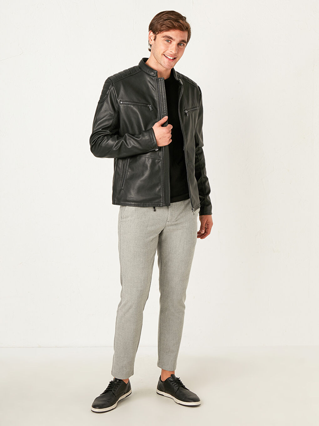 Siyah Slim Fit Deri Görünümlü Mont-3