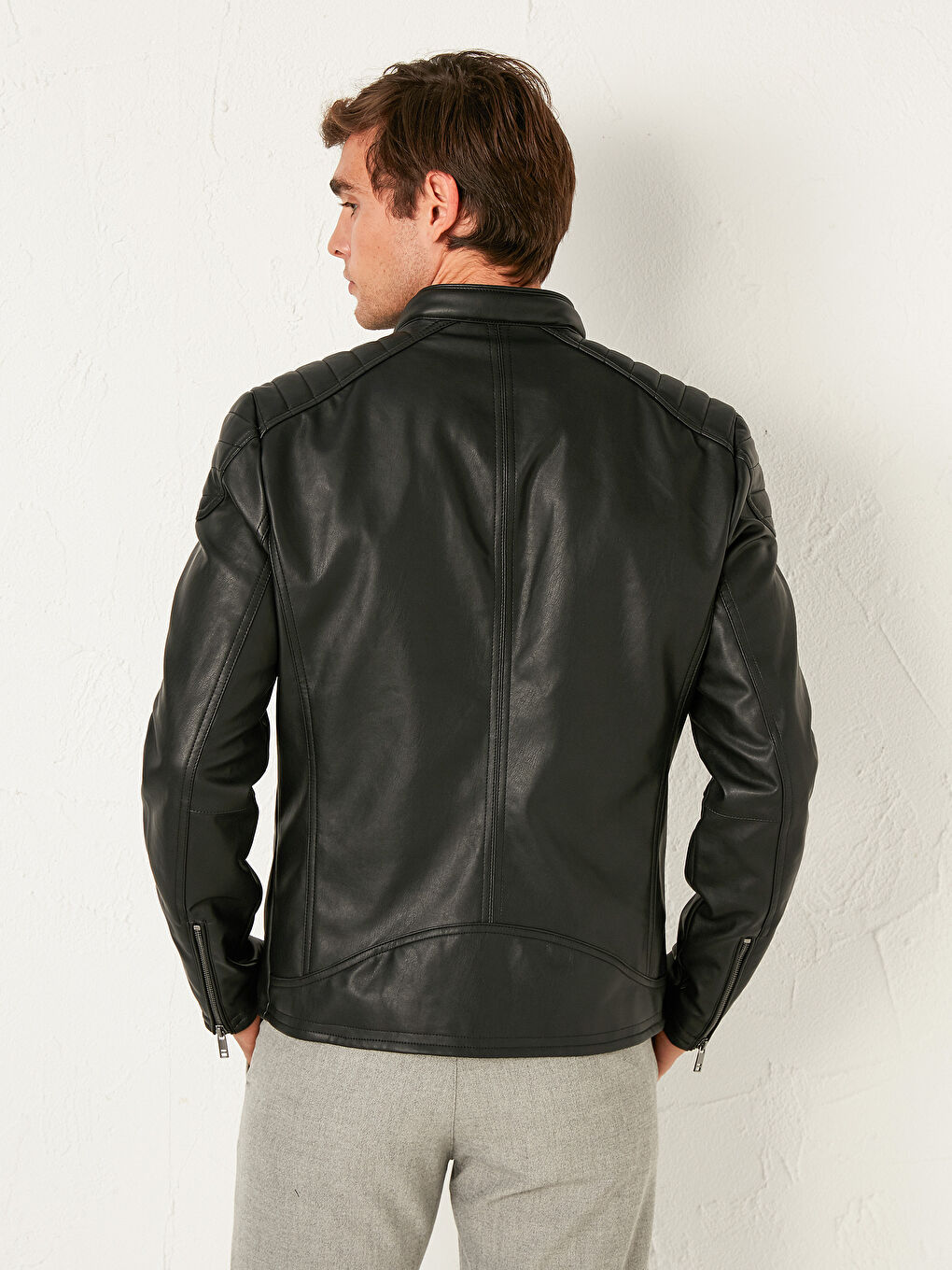 Siyah Slim Fit Deri Görünümlü Mont-4