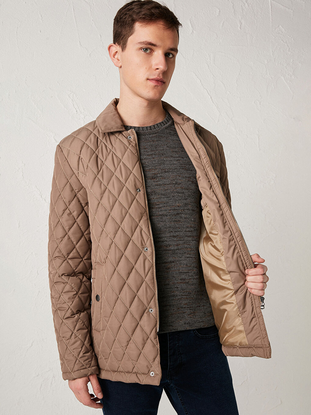 Bej Standart Kalıp Şişme Mont-4