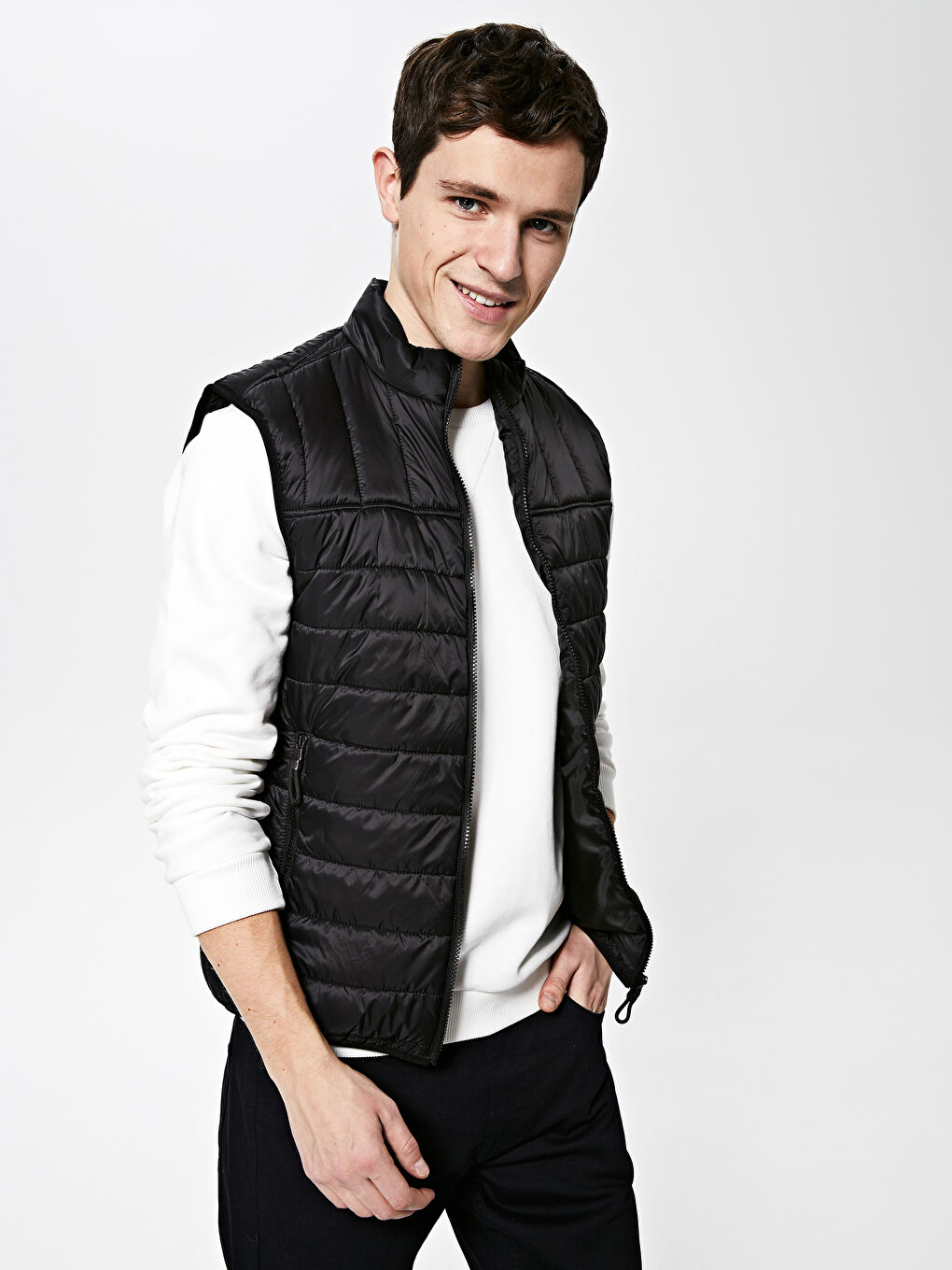 Siyah Slim Fit Dik Yaka Erkek Şişme Yelek-1