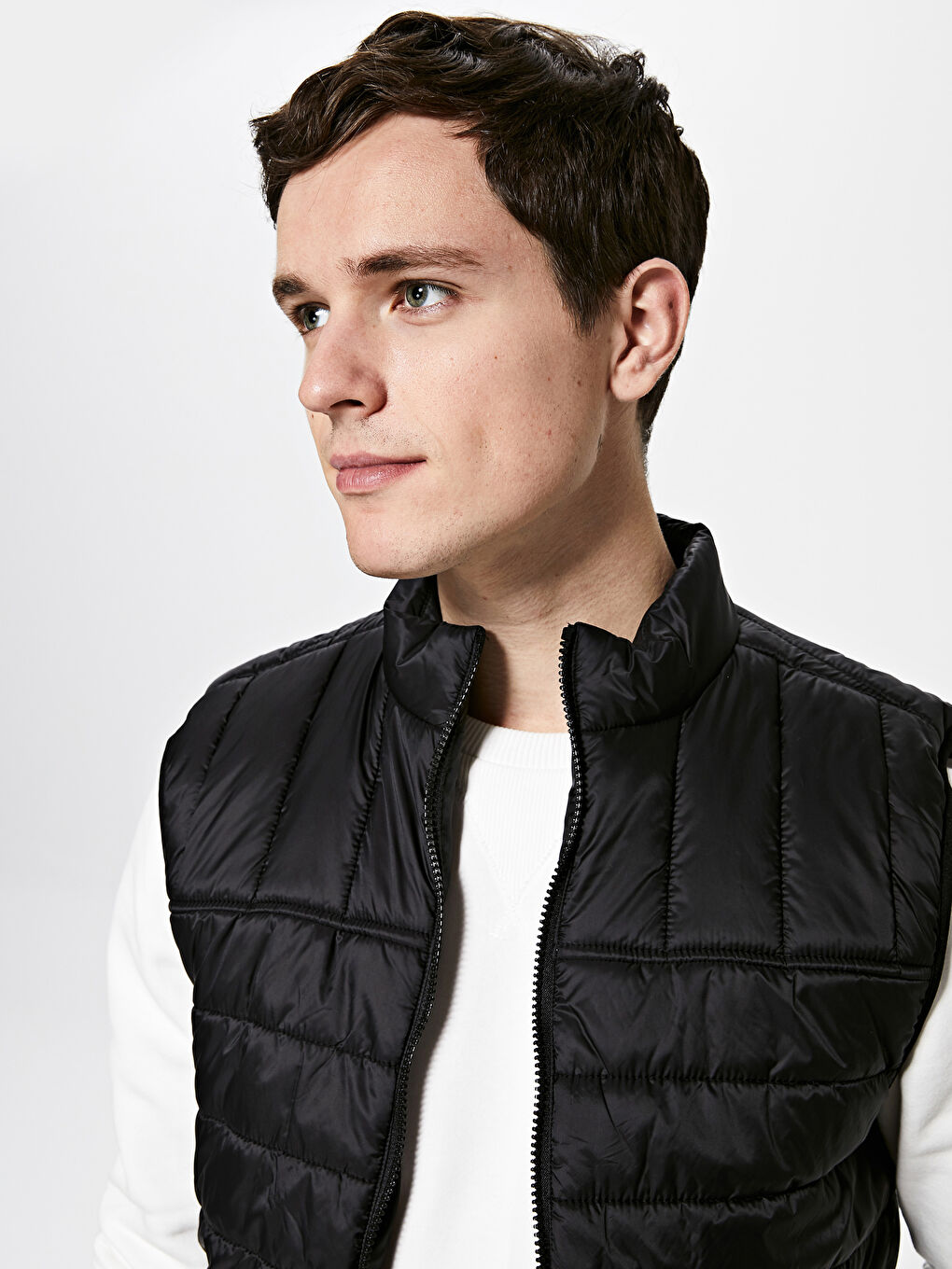 Siyah Slim Fit Dik Yaka Erkek Şişme Yelek-2