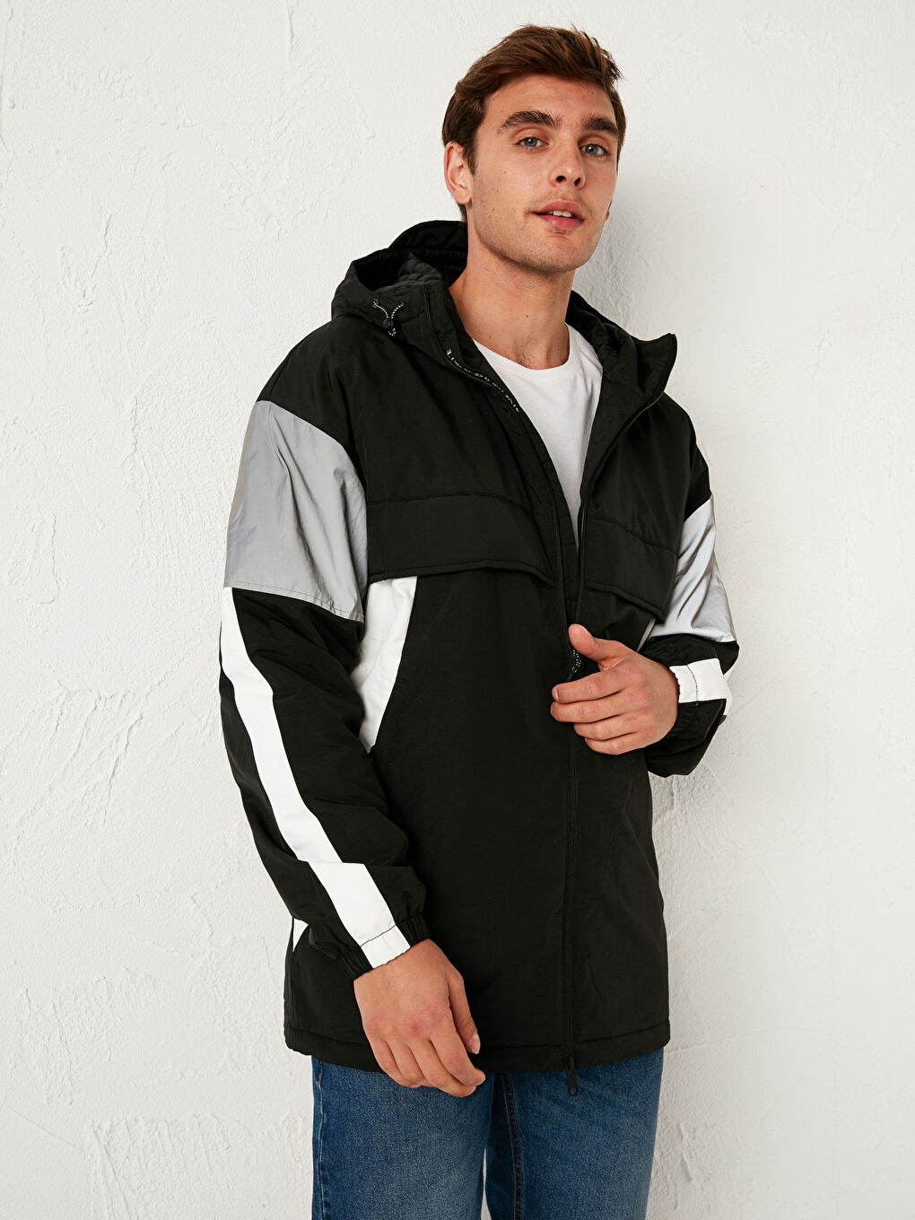 Stand-Up Collar Short Coat with Hood -S11151Z8-J0F
