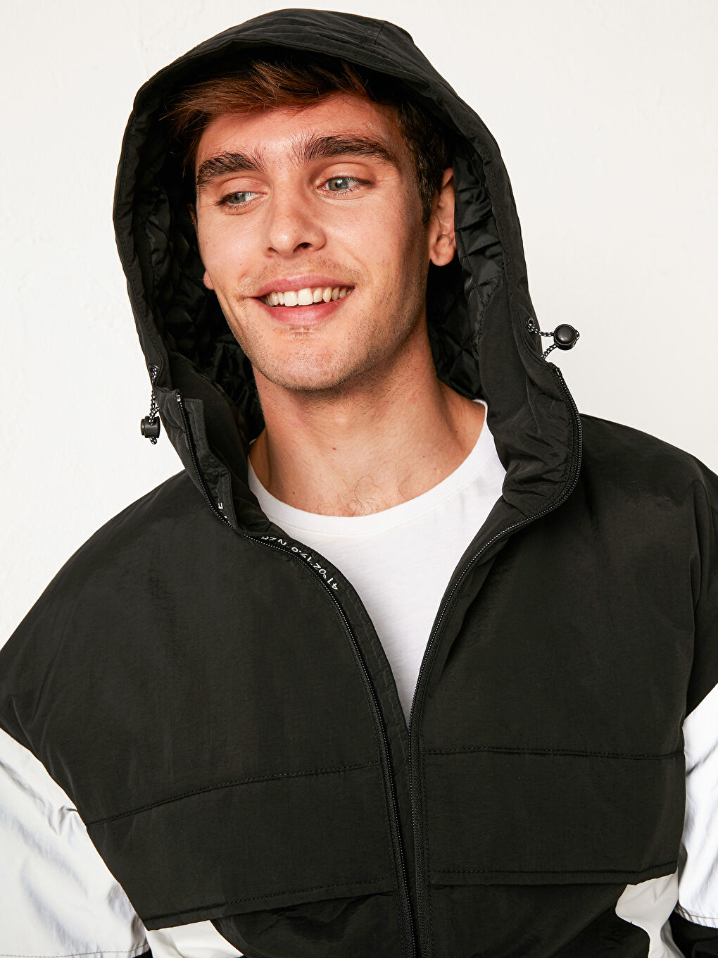 Stand-Up Collar Short Coat with Hood -S11151Z8-J0F
