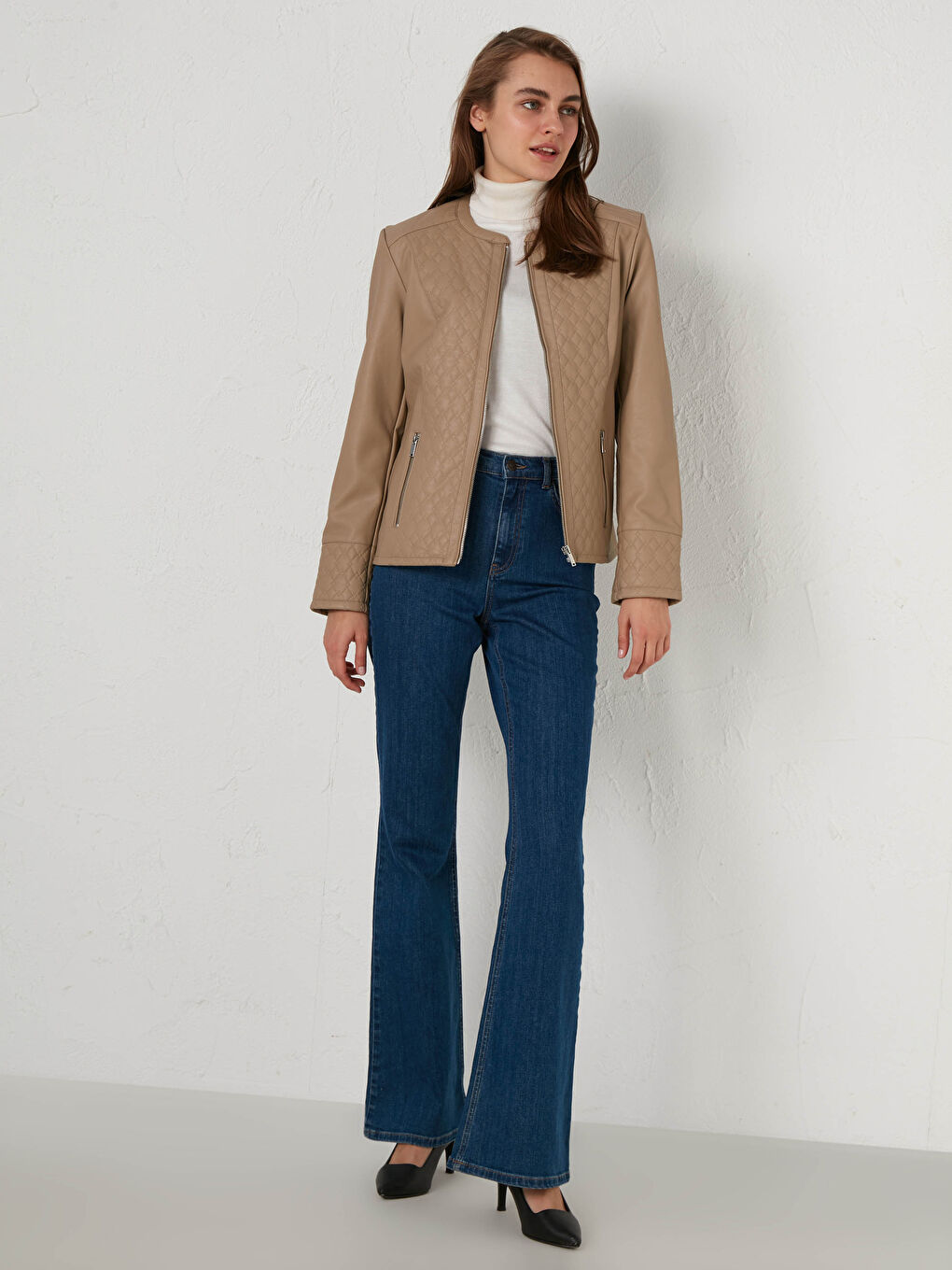 Veste en simili cuir à col rond, manches longues, coupe régulière pour femmes-3