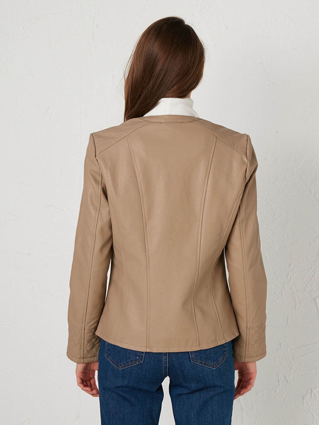 Veste en simili cuir à col rond, manches longues, coupe régulière pour femmes-4