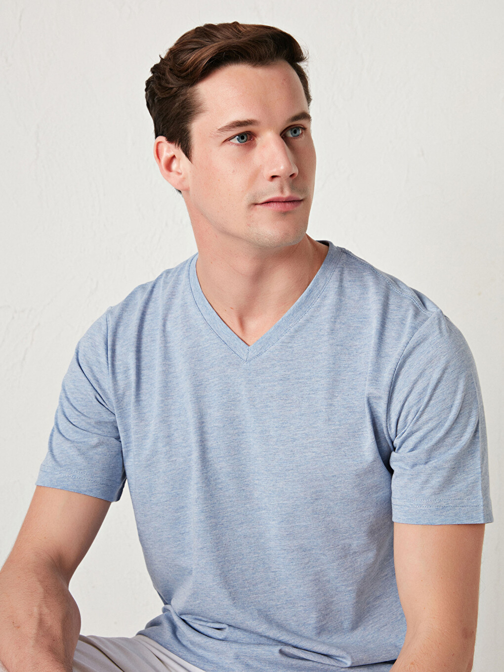 V Neck Short Sleeve Basic Men's T-shirt-1
