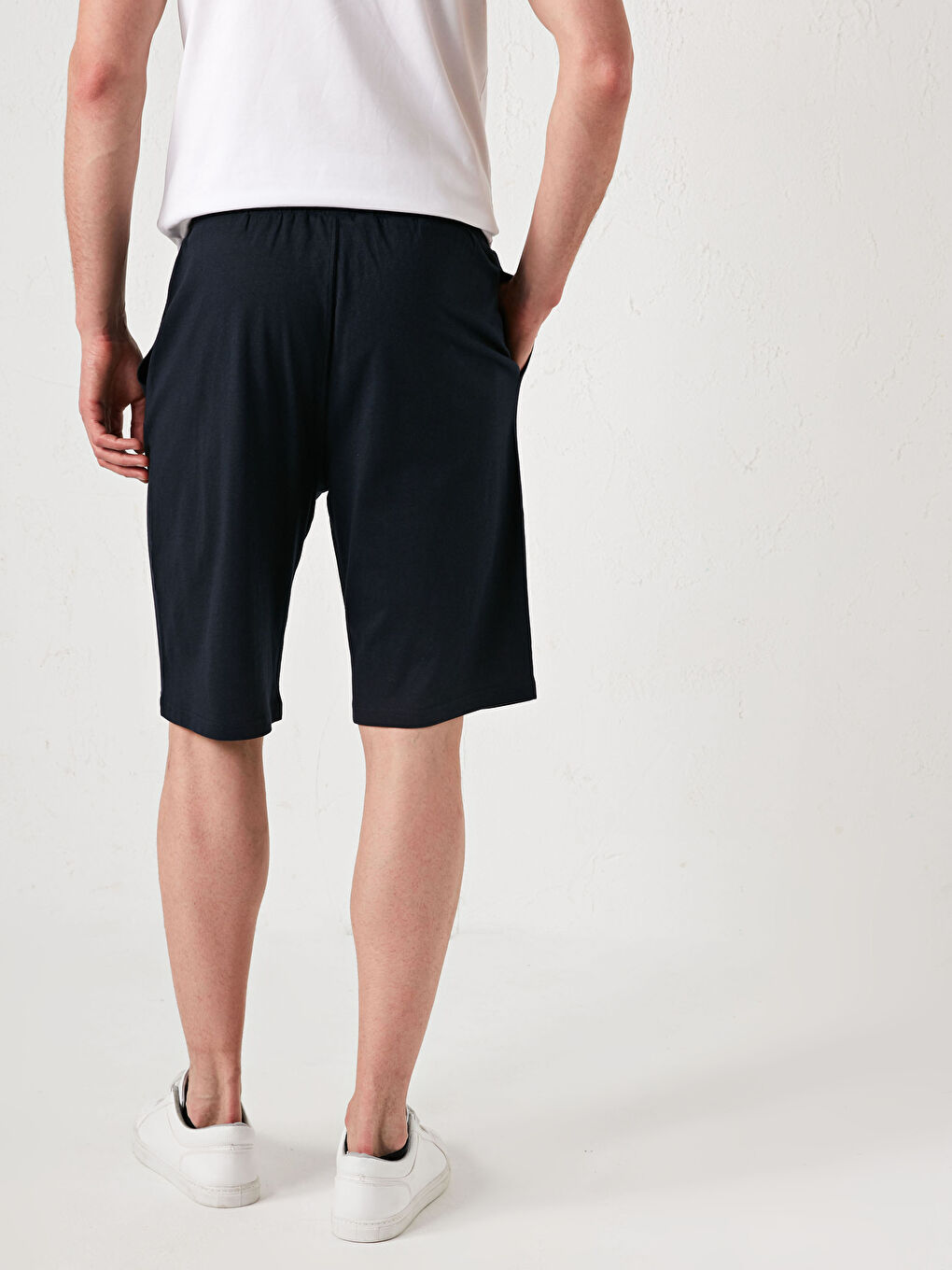 LCWAIKIKI Basic Shorts für Herren in regulärer Passform mit elastischem Bund -S11223Z8-L6K