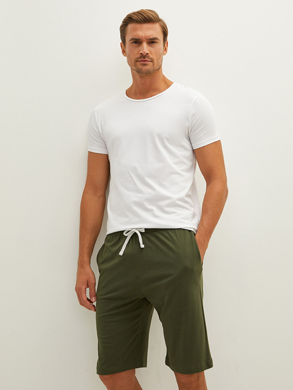 Haki Standart Kalıp Beli Lastikli Erkek Şort-2