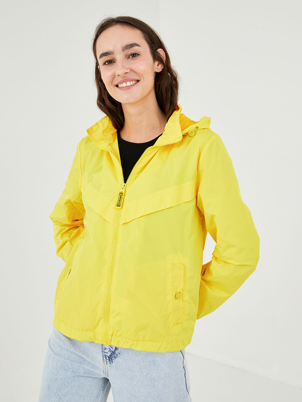 معطف مطر خفيف الوزن بكابوش-3