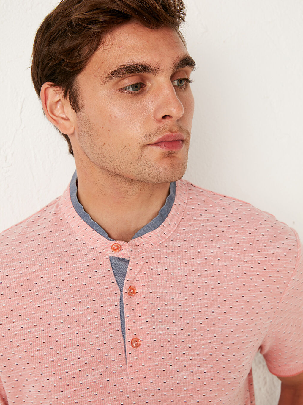 Pembe Hakim Yaka Kısa Kollu Pamuklu Tişört-2