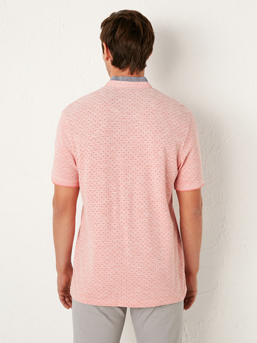 Pembe Hakim Yaka Kısa Kollu Pamuklu Tişört-3