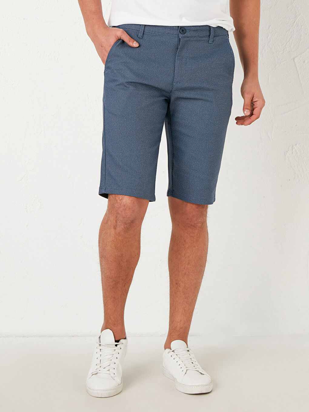 Mavi Standart Kalıp Şort-1