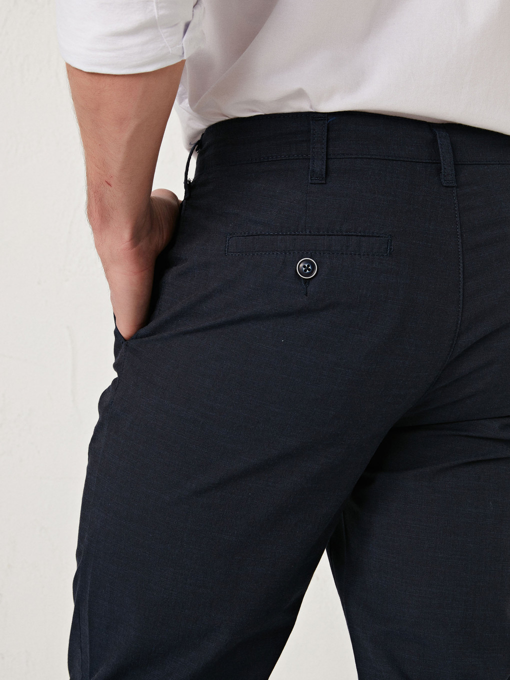Mavi Regular Fit Dokulu Erkek Pantolon-3