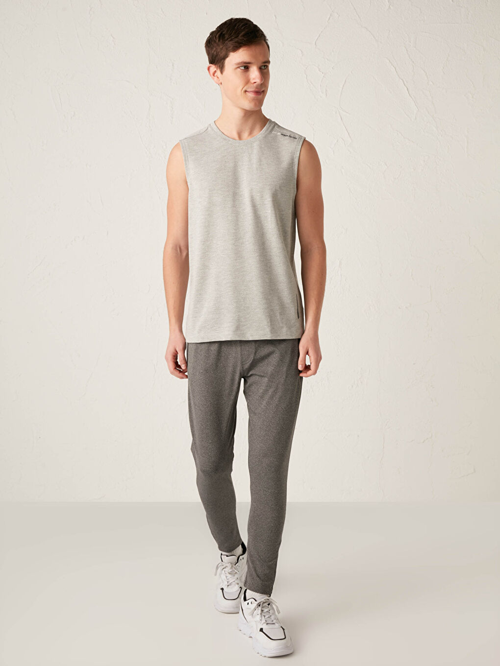 Gri Bisiklet Yaka Basic Erkek Kolsuz Tişört-3