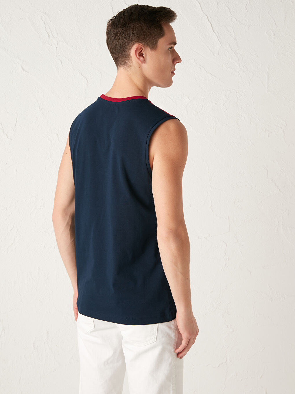 Standard Fit Crew Neck Cotton Men's Sleeveless T-Shirt-1