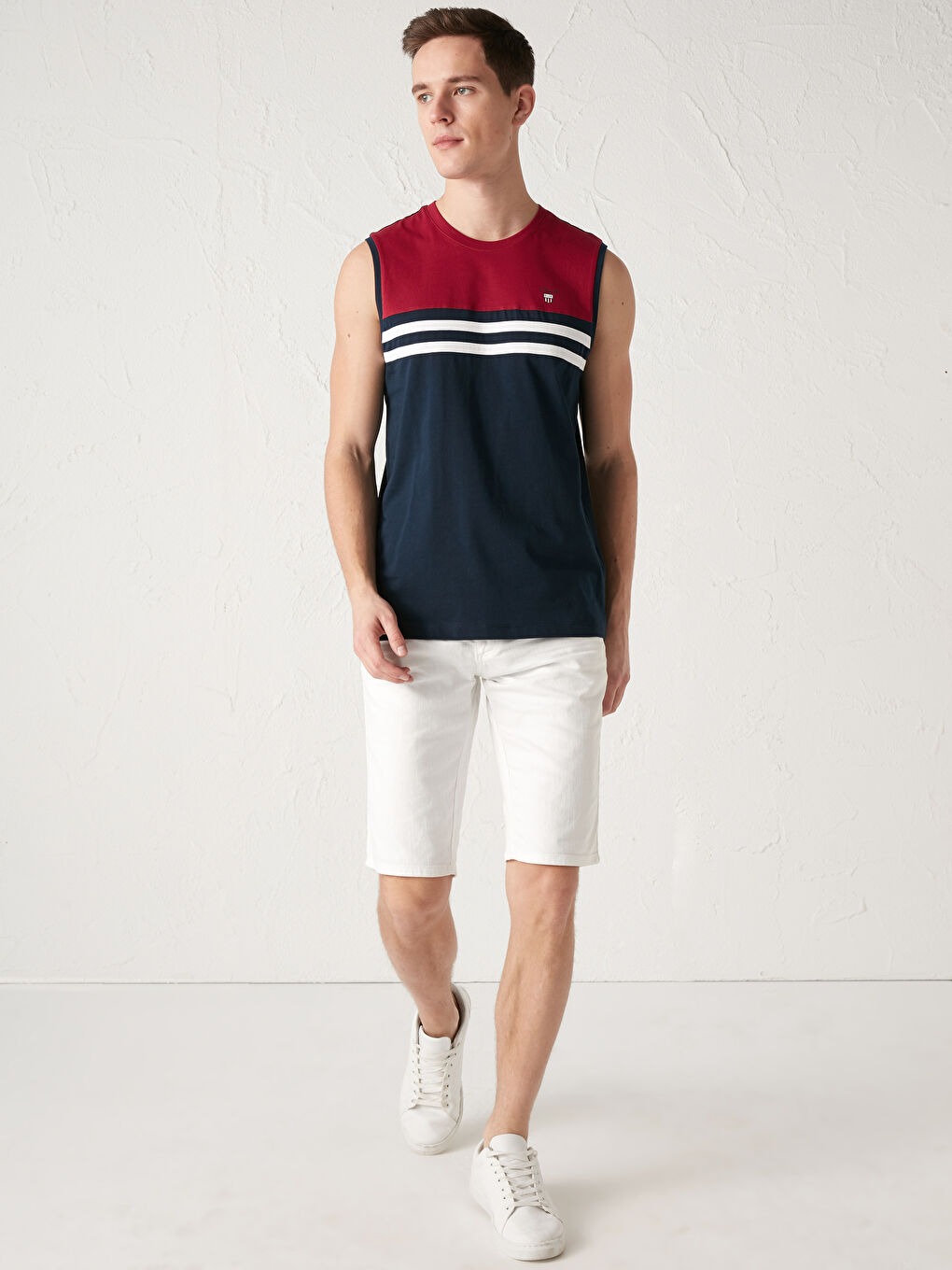 Standard Fit Crew Neck Cotton Men's Sleeveless T-Shirt-3