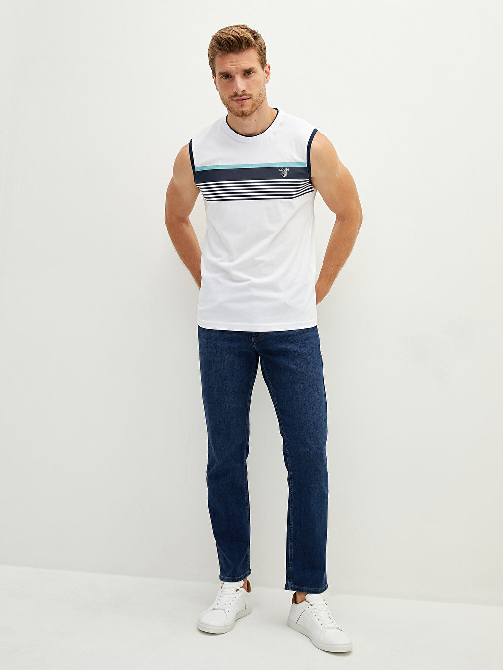 Beyaz Bisiklet Yaka Baskılı Pamuklu Erkek Kolsuz Tişört-4