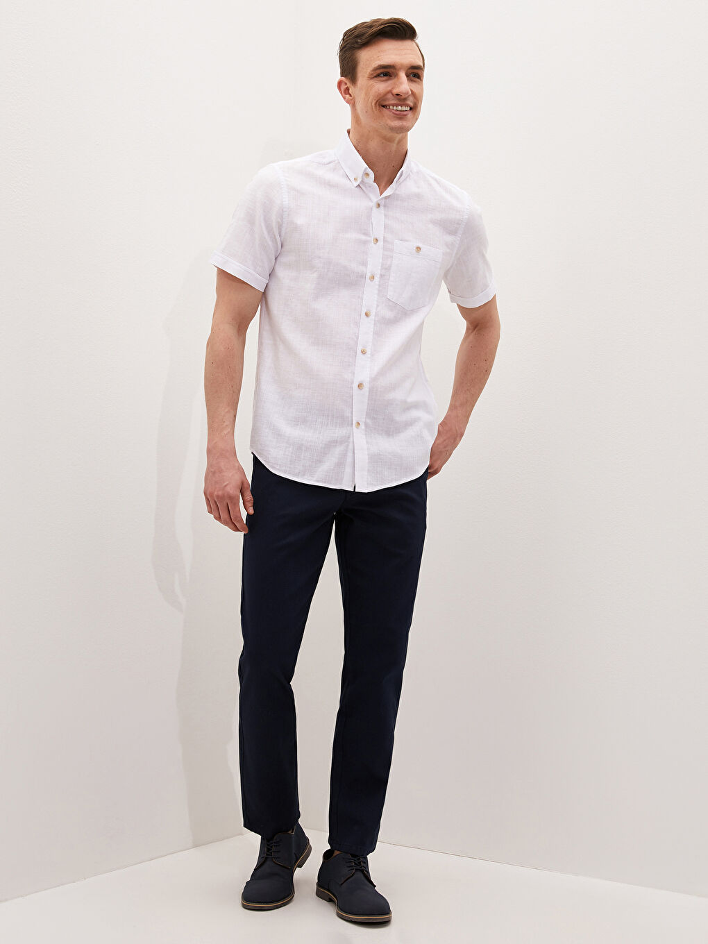 Beyaz Regular Fit Kısa Kollu Erkek Gömlek-1