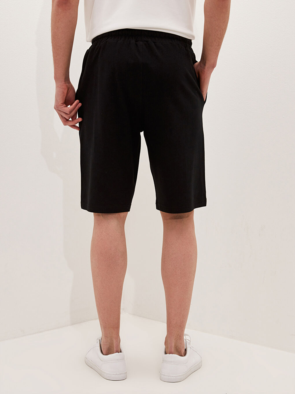 Siyah Standart Kalıp Pike Erkek Şort-4