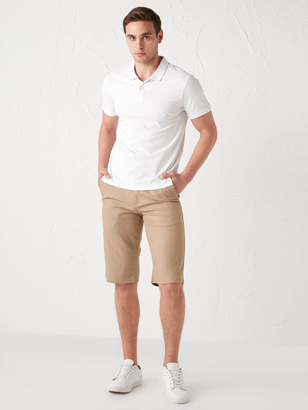 شورت للرجال بقصة عادية