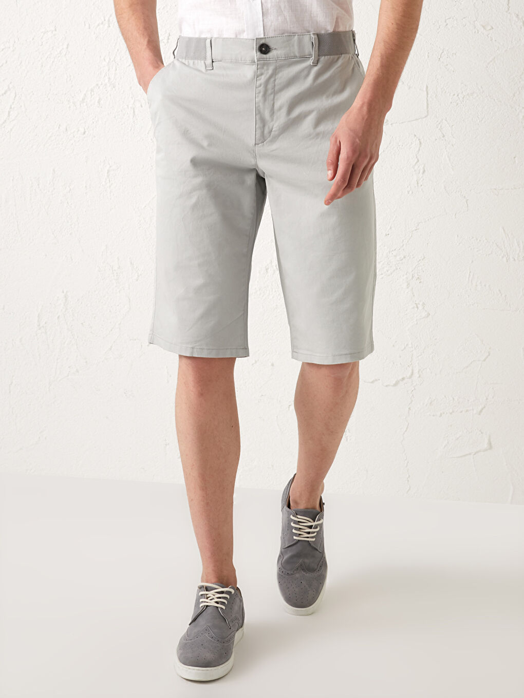 Gri Rahat Kalıp Gabardin Erkek Bermuda Şort-2