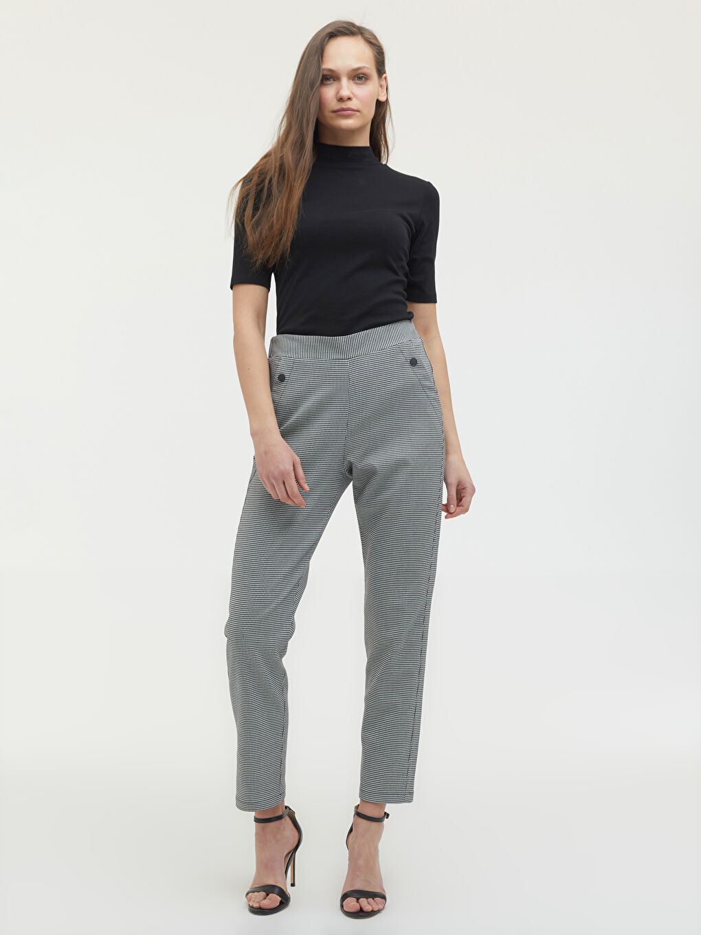 Houndstooth Patterned Pocket Detailed Trousers-9
