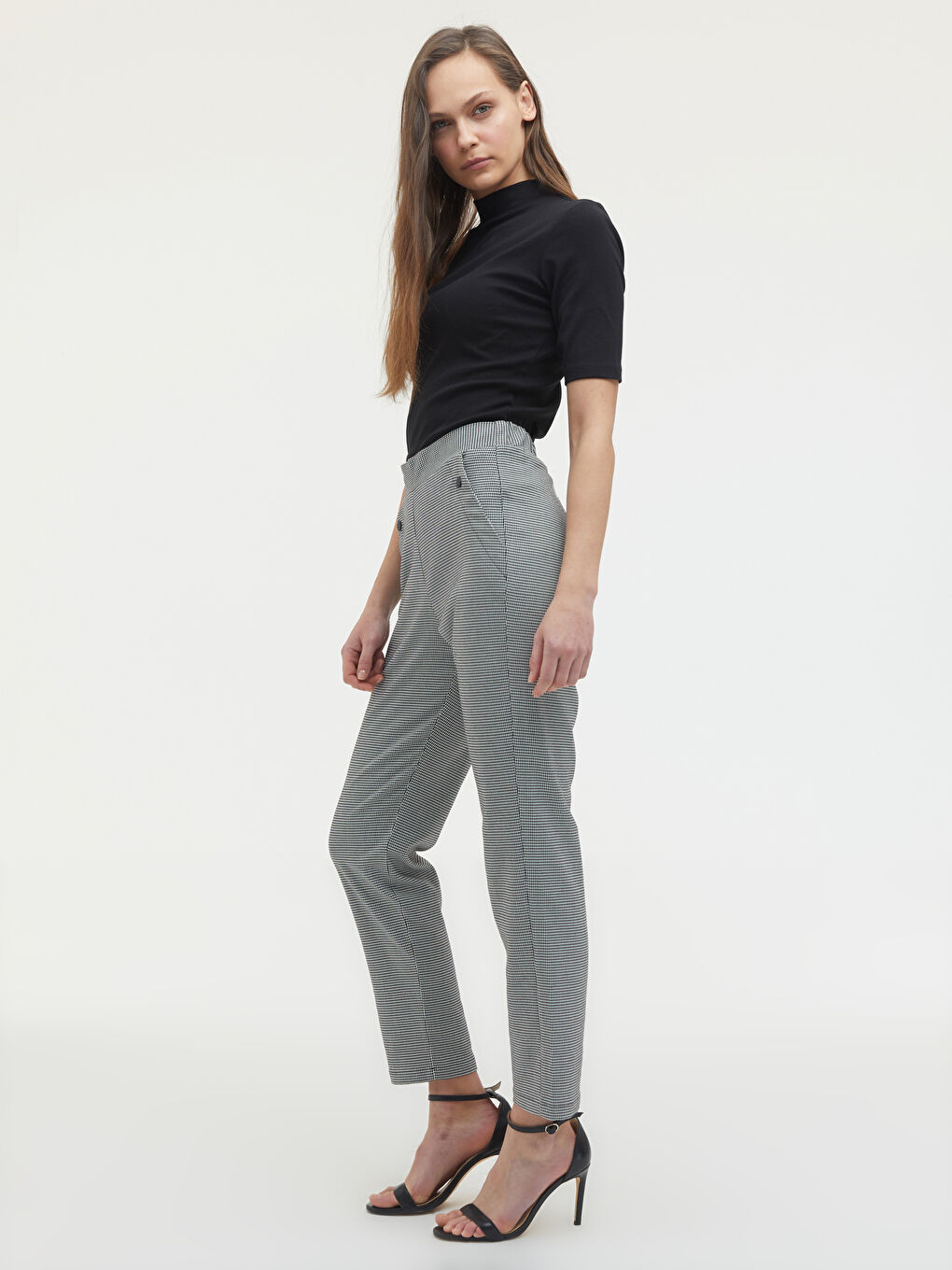 Houndstooth Patterned Pocket Detailed Trousers-5