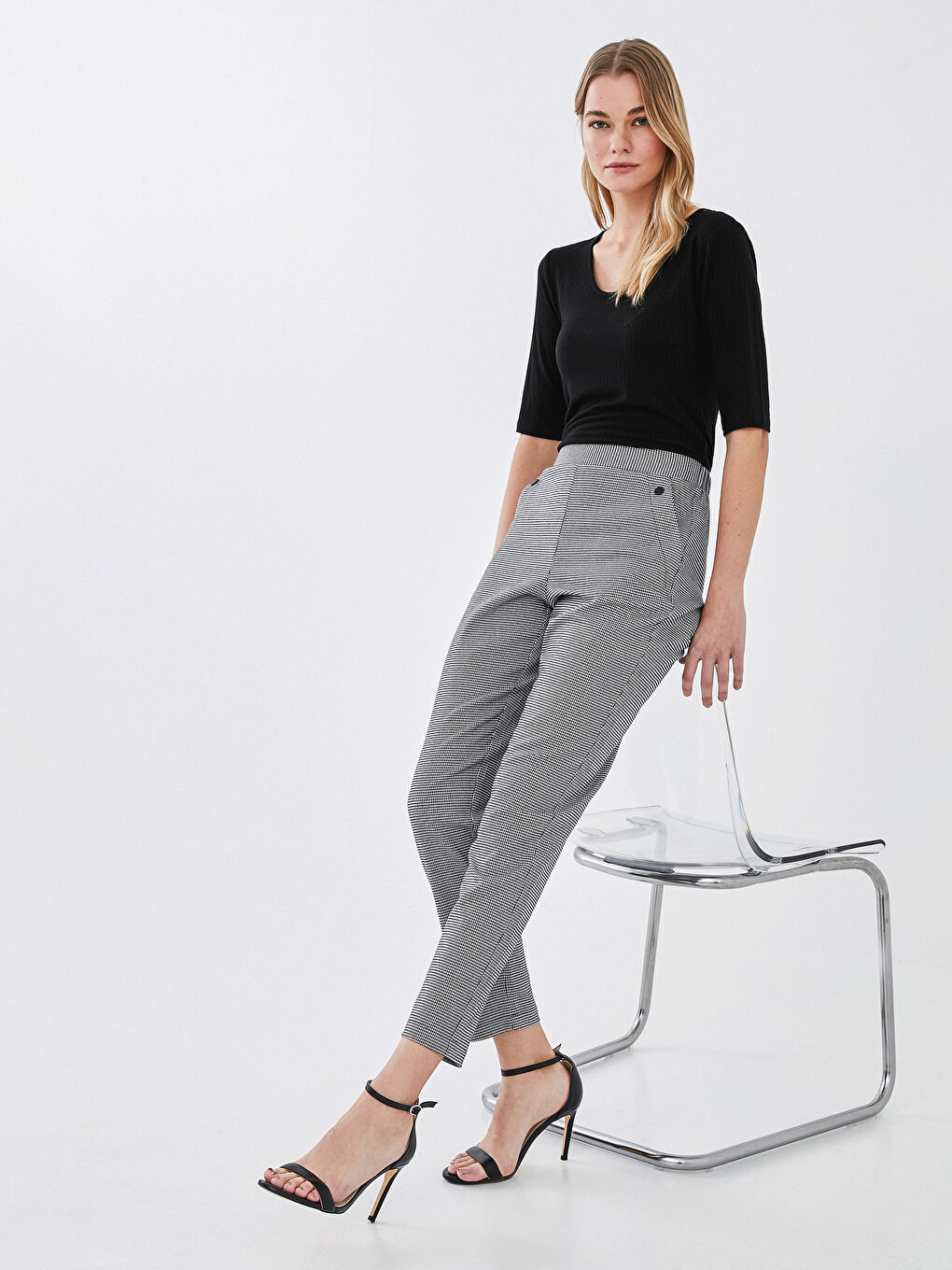 Houndstooth Patterned Pocket Detailed Trousers