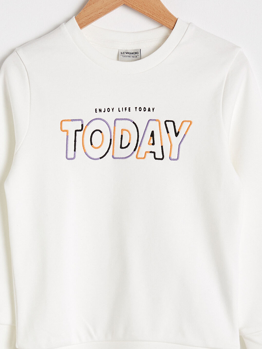 Футболка с вышивкой для мальчиков-2