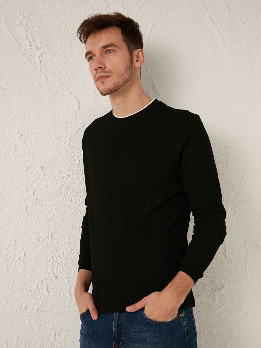 Siyah Bisiklet Yaka Uzun Kollu Tişört