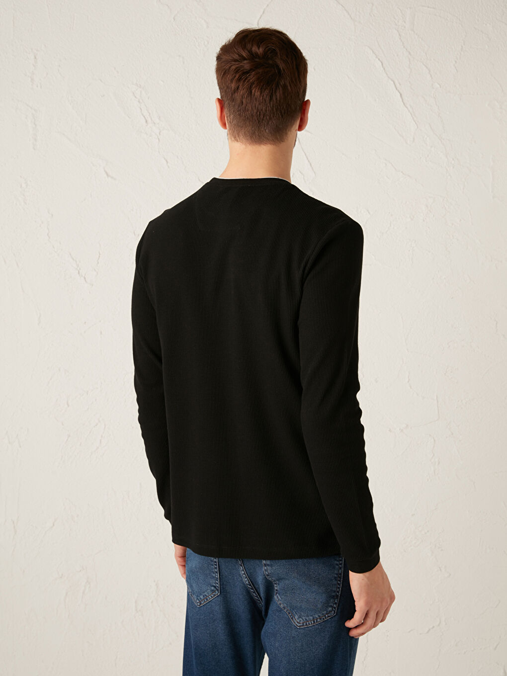 Siyah Bisiklet Yaka Uzun Kollu Tişört-2