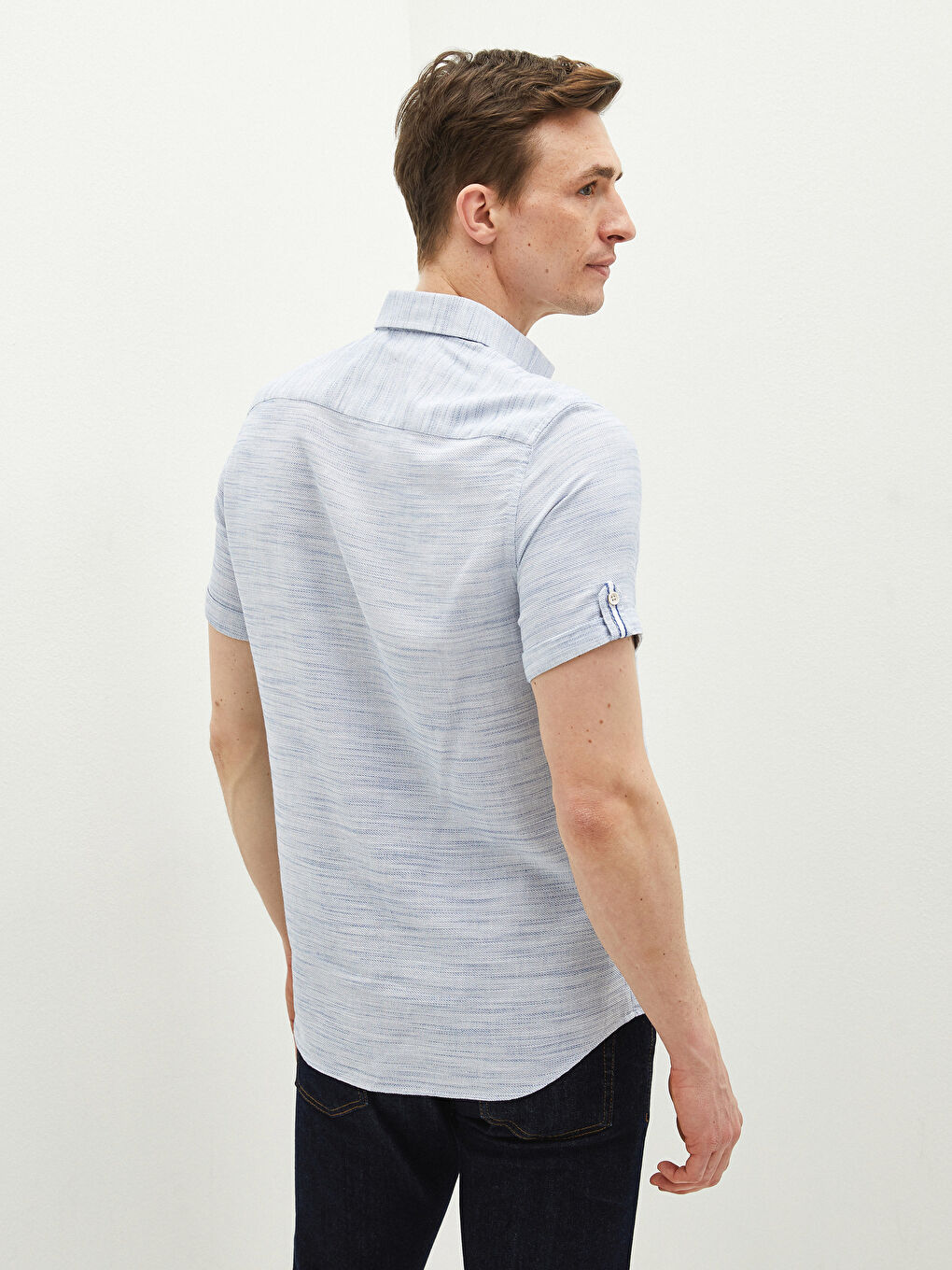 قميص رجالي ضيق بنقشة وأكمام قصيرة للرجال-3