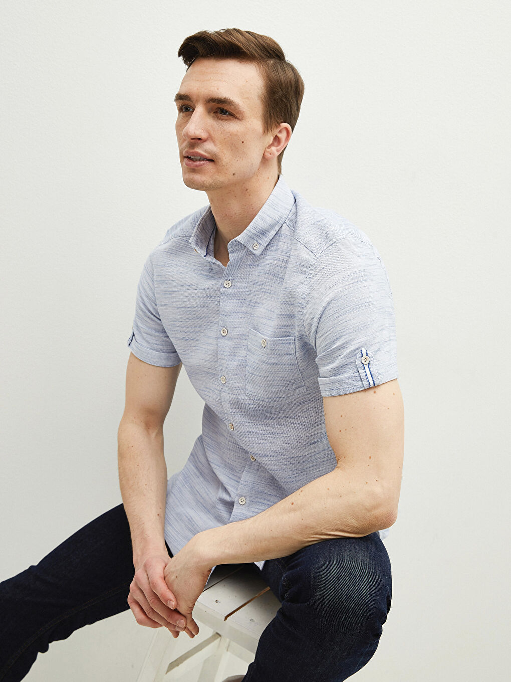 قميص رجالي ضيق بنقشة وأكمام قصيرة للرجال-4