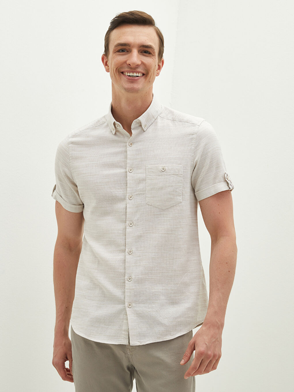 قميص رجالي بأكمام قصيرة وقصة نحيفة من القطن-1